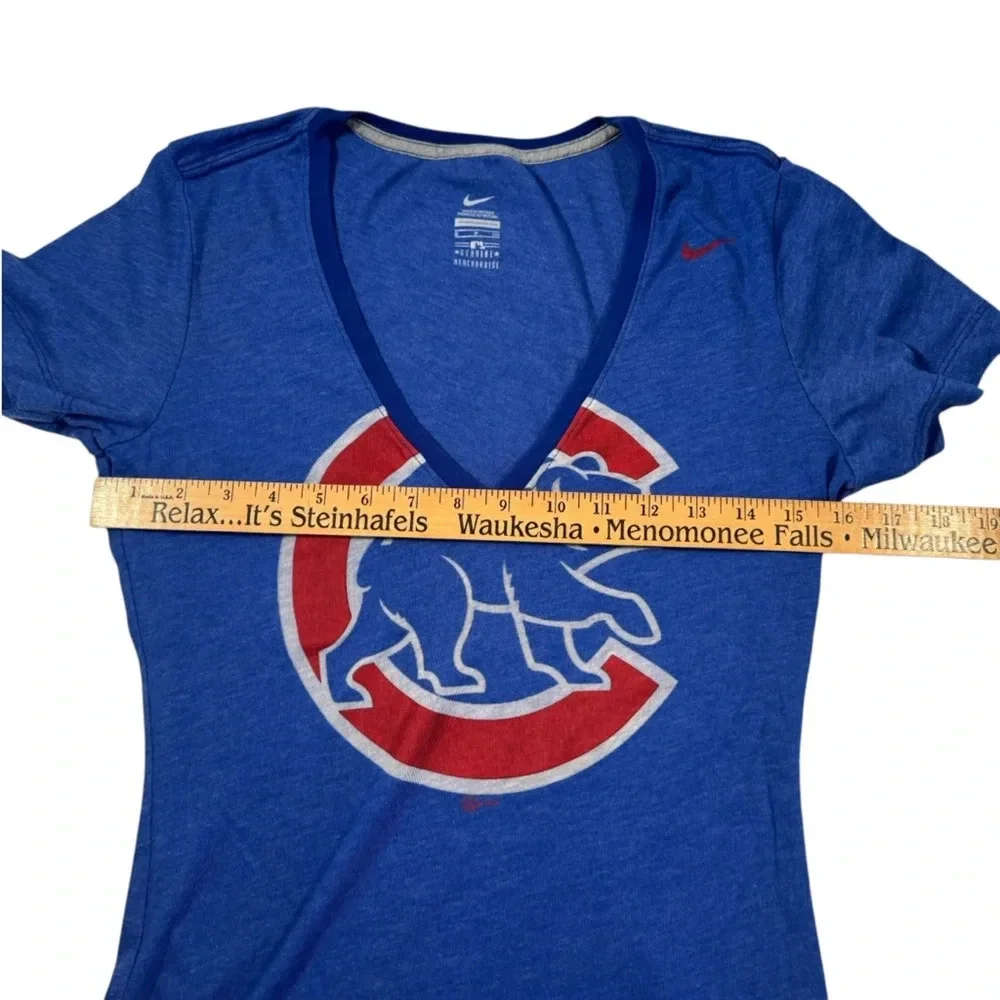 Nike size Small womens top shirt Cubs baseball chicago bear slim fit blue v-neck